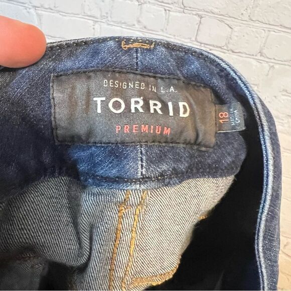 Torrid Premium Jegging Jeans Dark Wash Size 18 - Picture 3 of 6